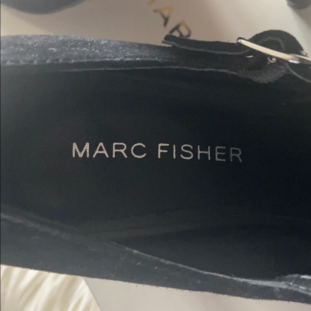 Black Pointed Toe With Adjustable Strap - image 4